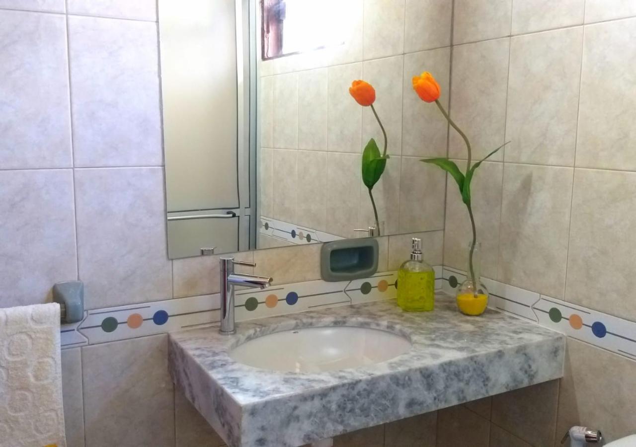 Saiyu Aeropuerto Bed & Breakfast Luque Exterior photo
